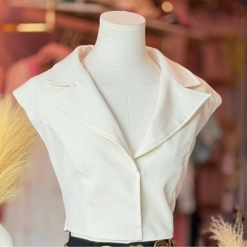 Chic White Women's Vest